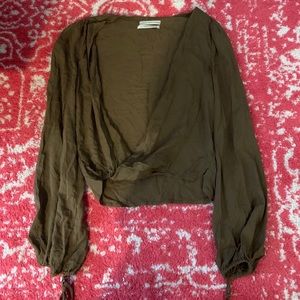 green urban outfitters long sleeve crop top